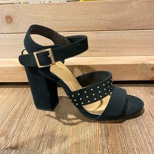 NWOT Bamboo Strappy Block heels